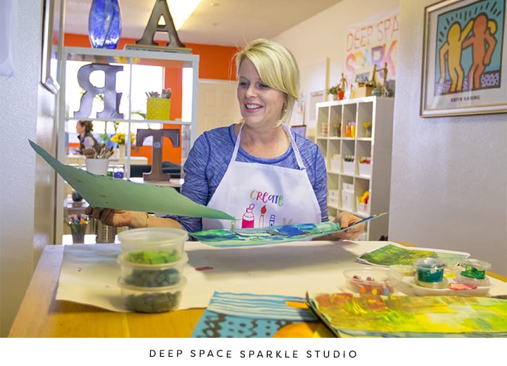 How Patty from Deep Space Sparkle selects, plans and creates her art lessons.